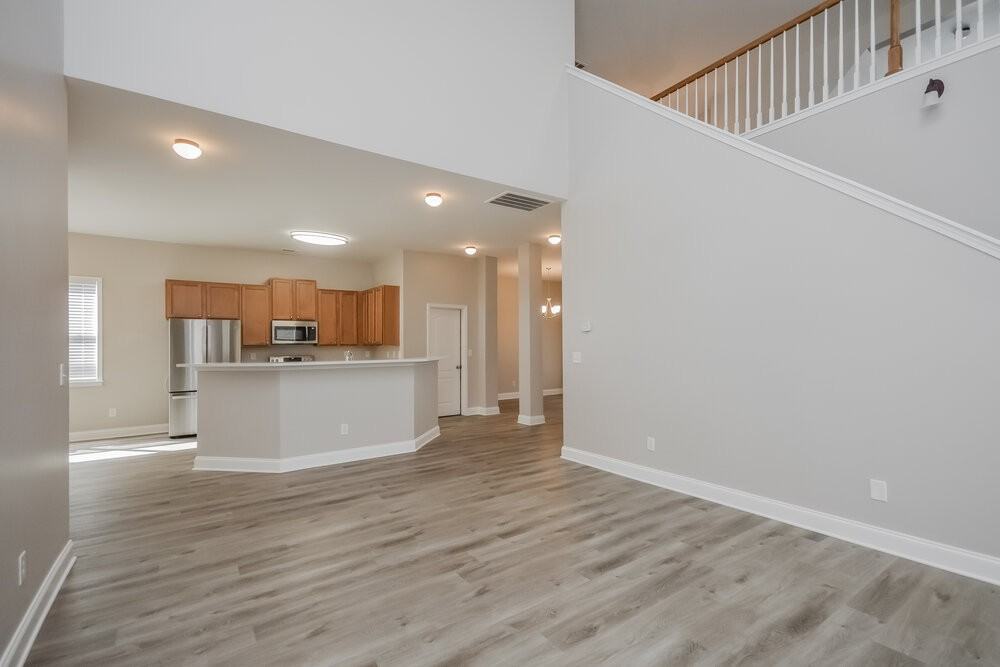 1225 Heartwood Ave - Photo 5 of 17