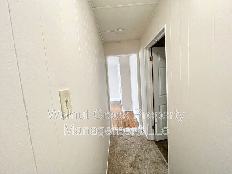 810 E Erie Ave #4 - Photo 3 of 50