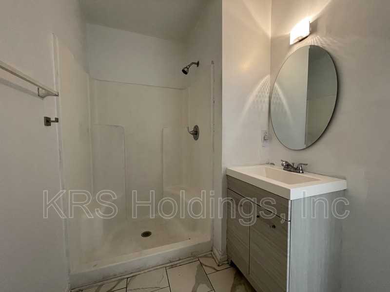 117 Beechwood Ave - Photo 3 of 12