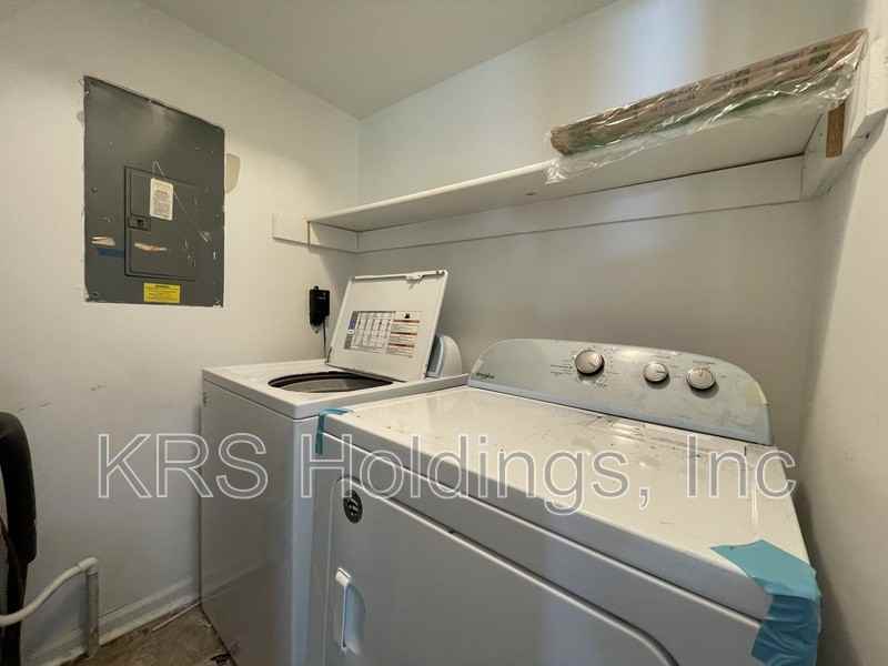 117 Beechwood Ave - Photo 6 of 12