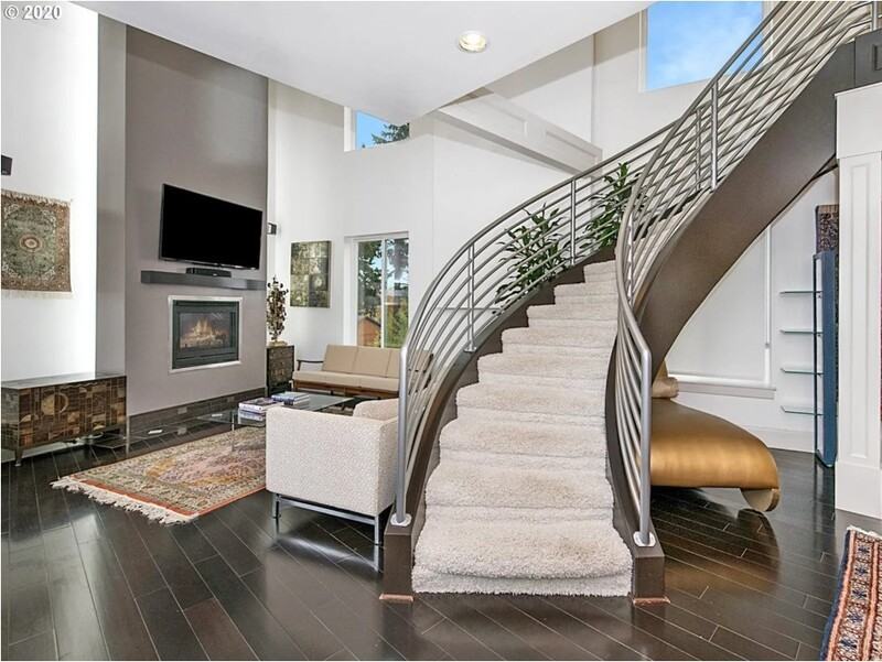 6020 Ne Willow St - Photo 2 of 50