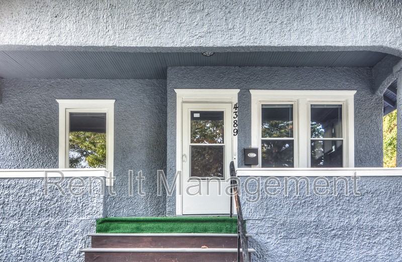 4389 Mason St - Photo 3 of 32