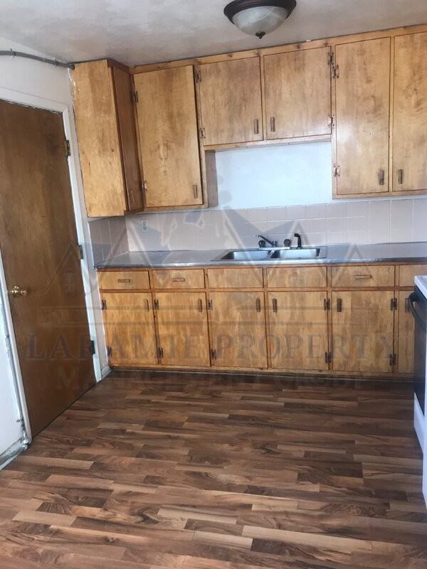 2525 Vista Dr #1 - Photo 3 of 10