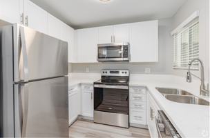 featured image of 506 E Barham Dr