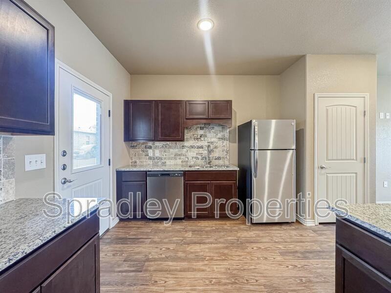 1045 Hibiscus Unit B - Photo 6 of 11