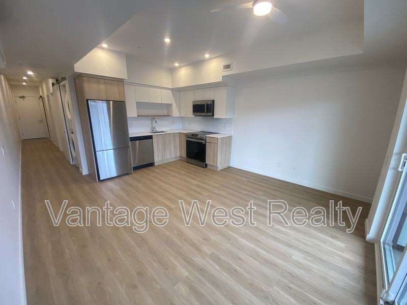 506 Cawston Ave - Photo 2 of 8