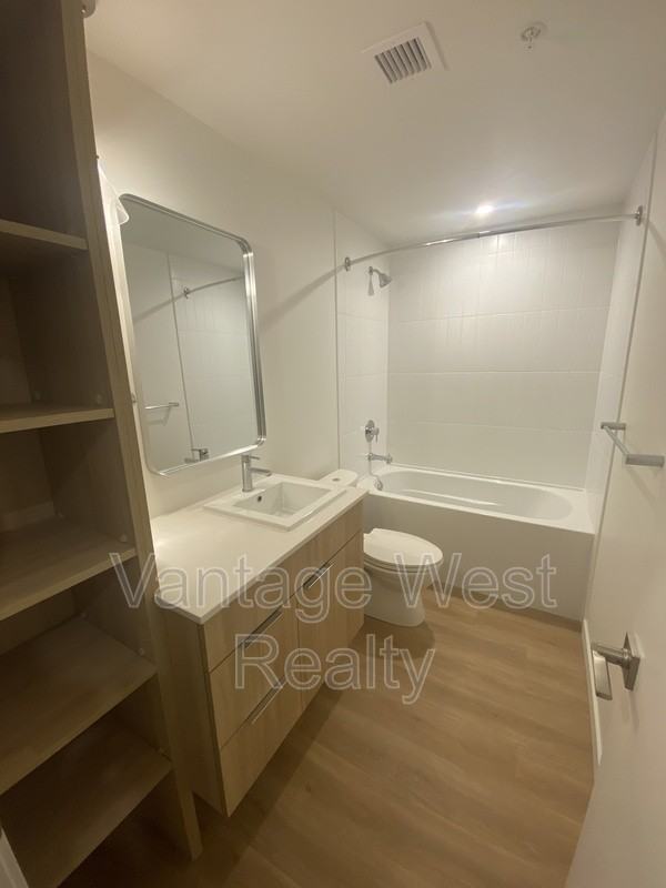 506 Cawston Ave - Photo 3 of 8