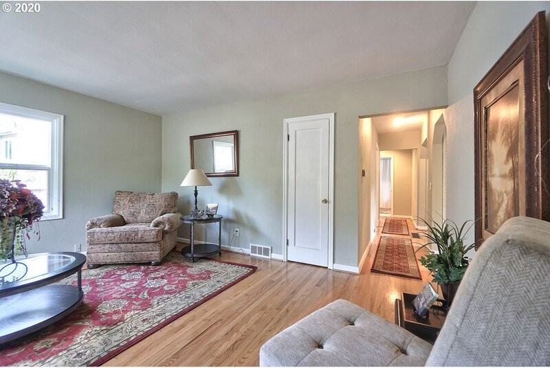 4516 Se 33rd Pl - Photo 2 of 26