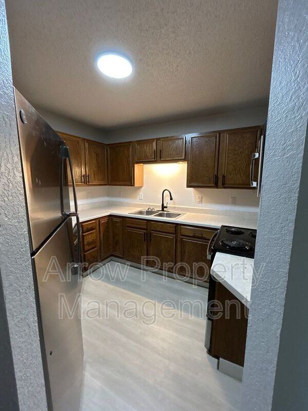 205 E Arbor Ave - Photo 2 of 12