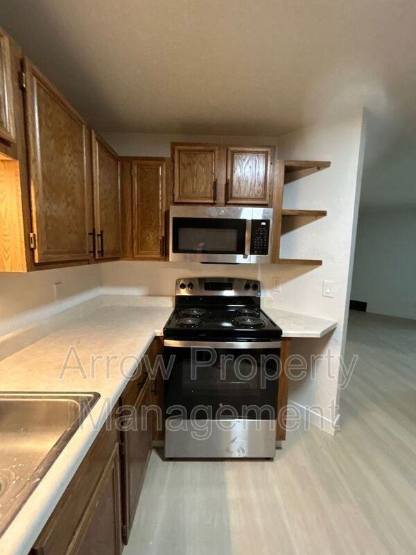 205 E Arbor Ave - Photo 4 of 12