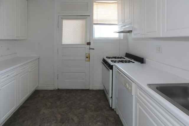 639 W Cornelia Ave #2N - Photo 3 of 20
