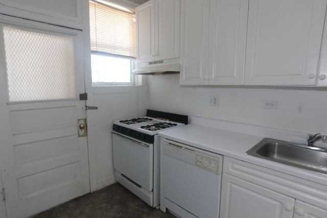 639 W Cornelia Ave #2N - Photo 4 of 20