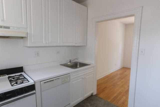 639 W Cornelia Ave #2N - Photo 6 of 20