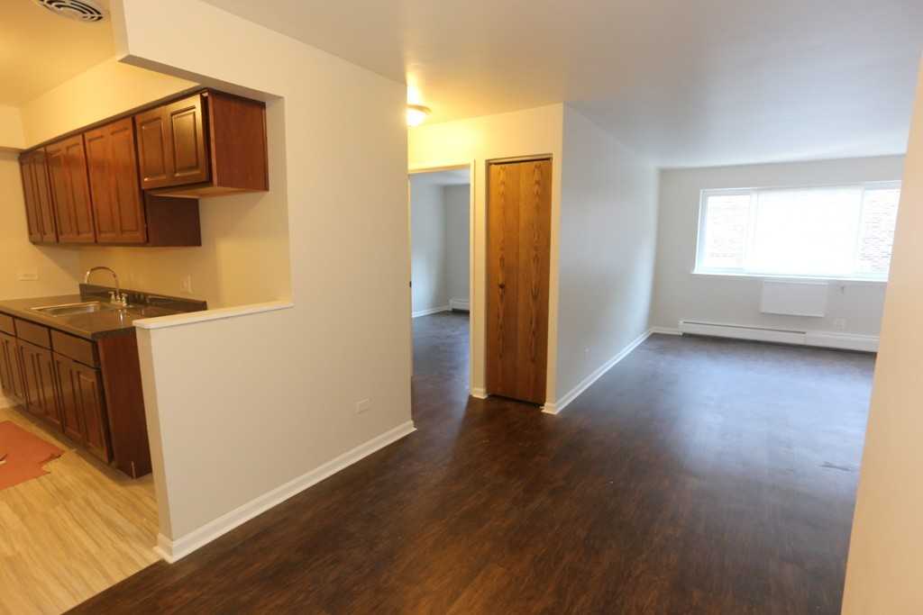 1040 W Hollywood Ave #322 - Photo 7 of 18