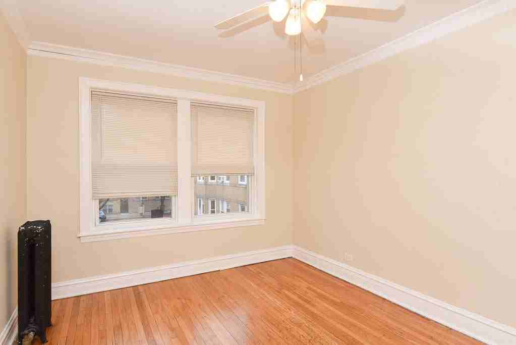 4826 West Addison Street #2W - Photo 5 of 16