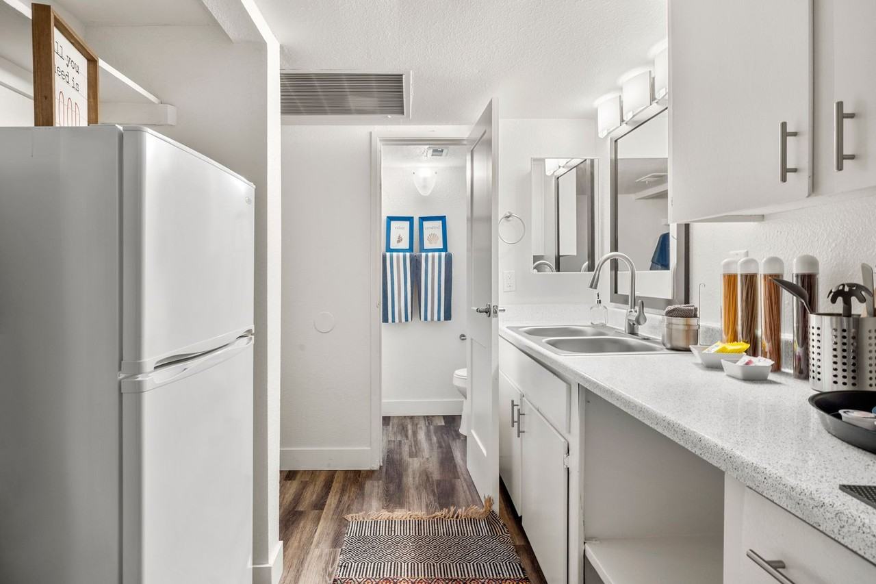 Venture on Colter - Photo 5 of 35