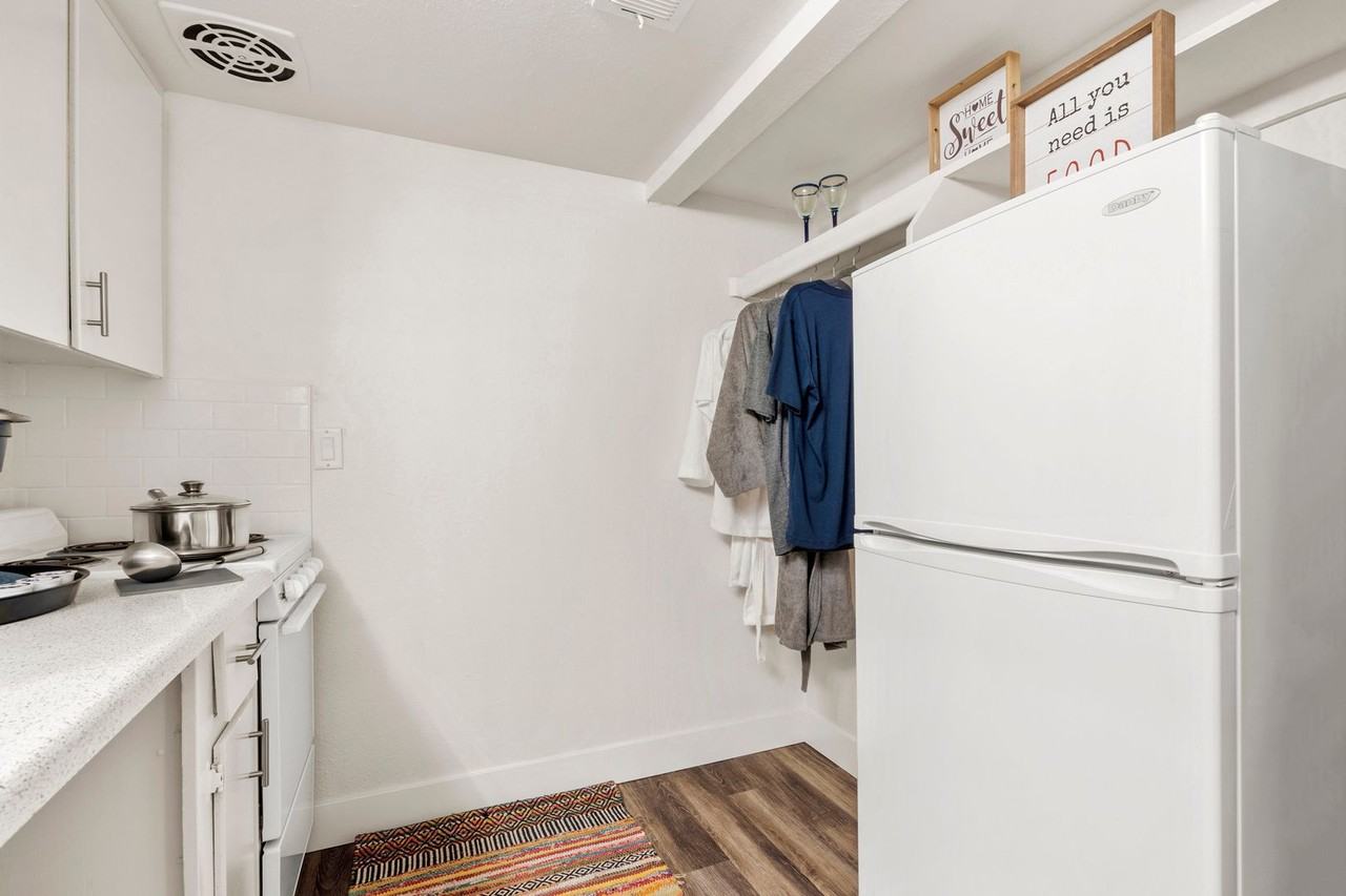 Venture on Colter - Photo 6 of 35