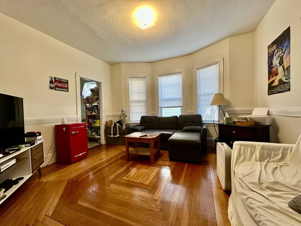 539 Washington St #2 - Photo 2 of 15