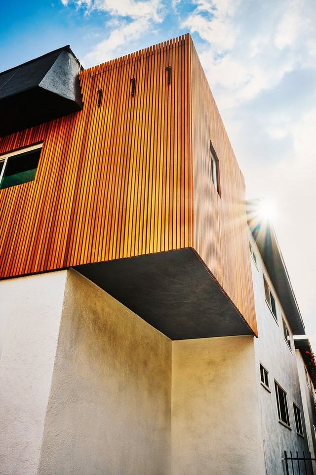 111 N. Normandie Avenue - Photo 7 of 11