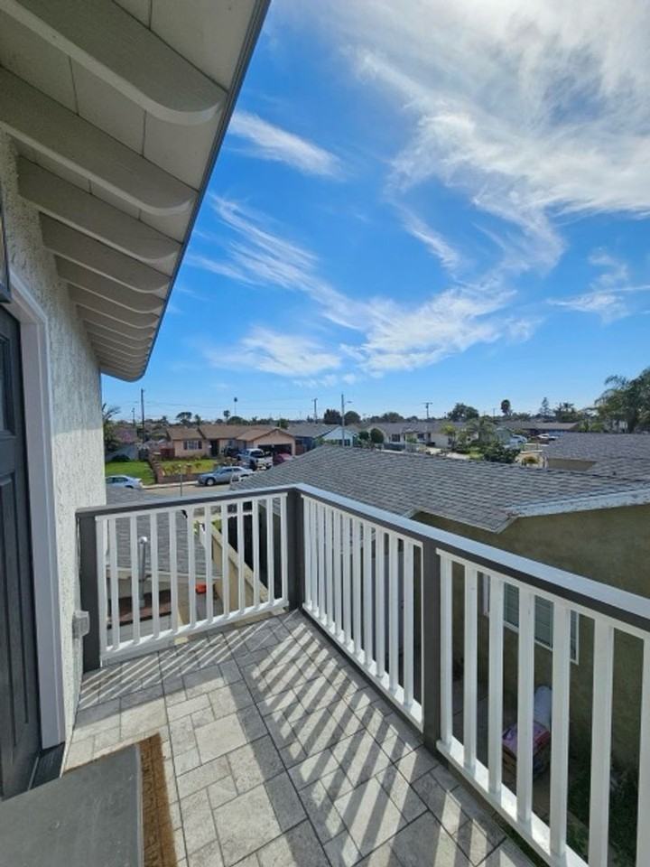 633 W Fir Ave #3 - Photo 3 of 10