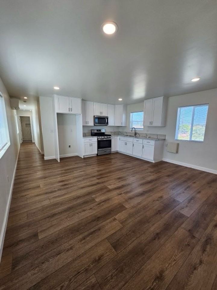 633 W Fir Ave #3 - Photo 4 of 11