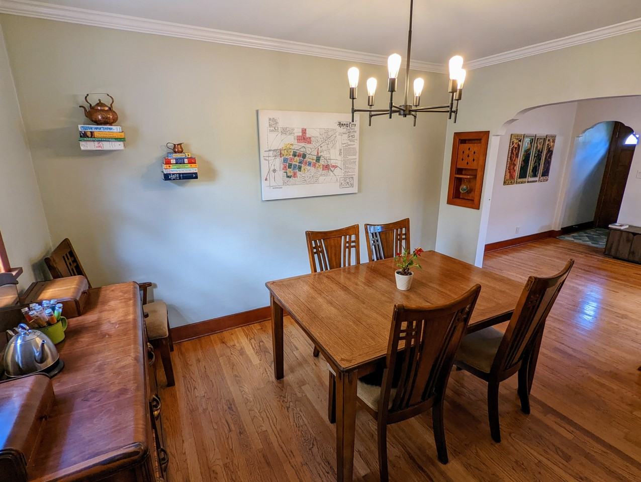 1611 9th St - Photo 4 of 34