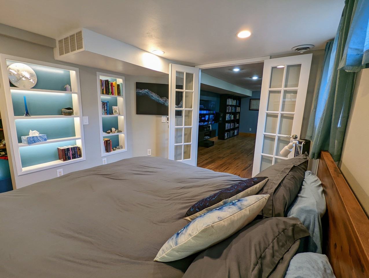 1611 9th St - Photo 5 of 34