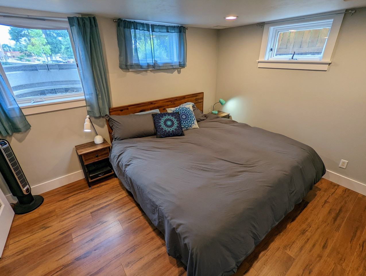 1611 9th St - Photo 7 of 34