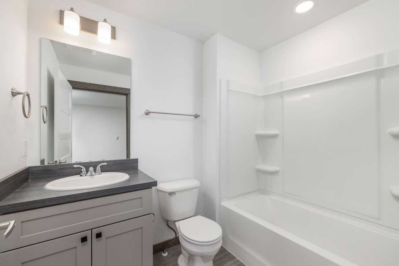 1902 Cruiser Lane - Photo 7 of 8