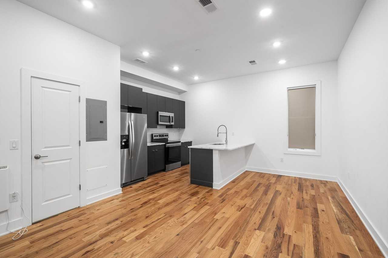205 W Norris St - Photo 5 of 26