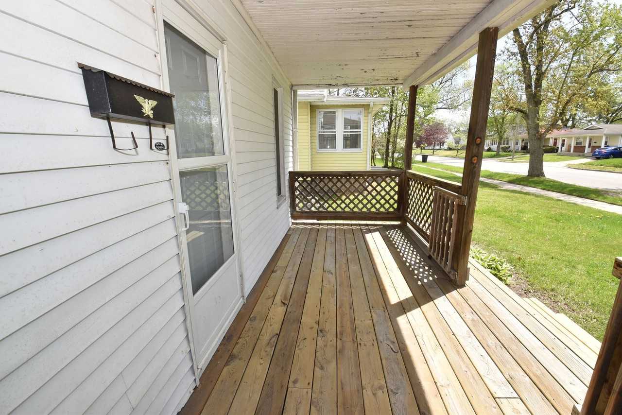 1327 Corby Blvd - Photo 2 of 26