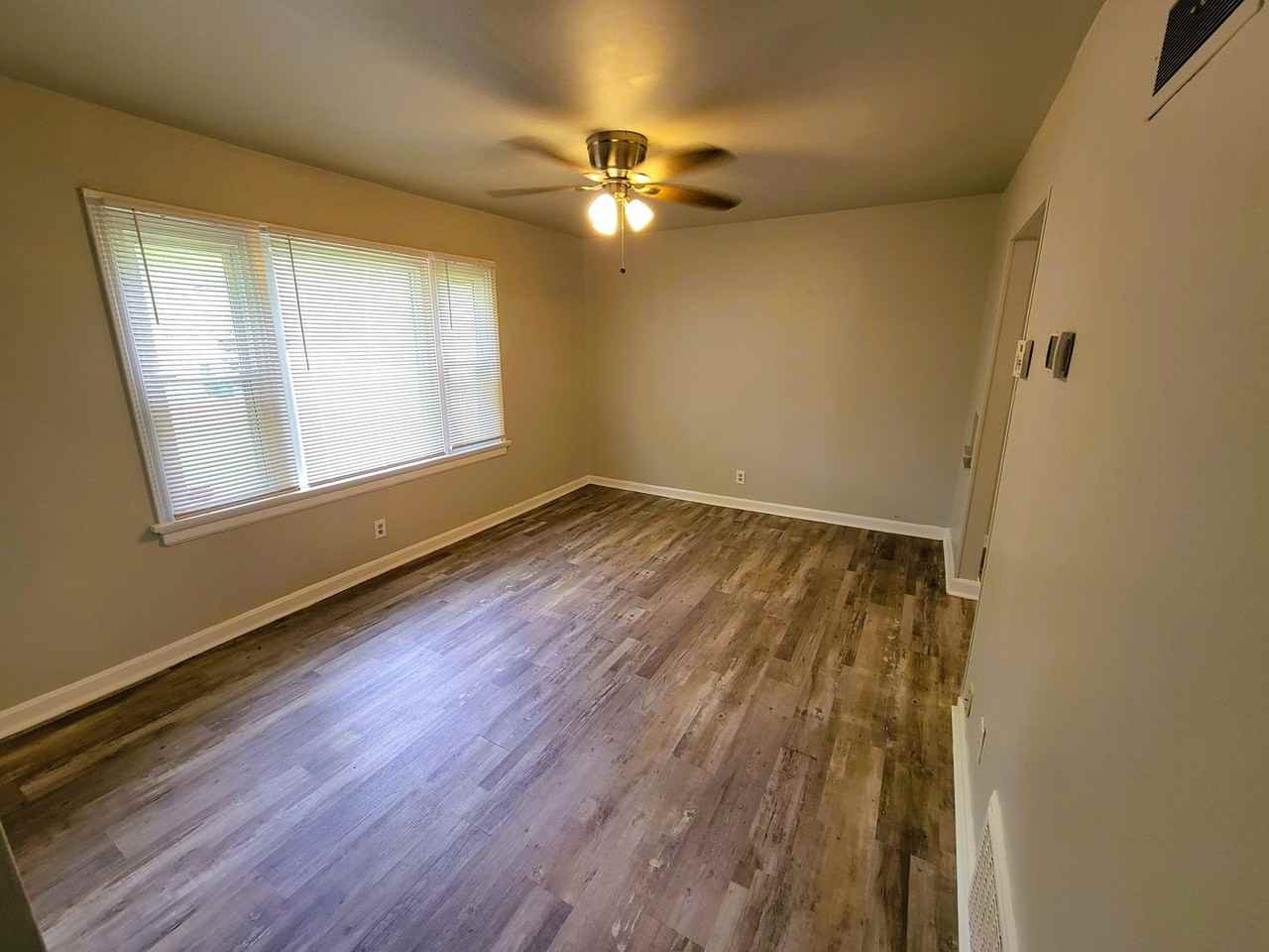 5414 Tanner Ave - Photo 3 of 13