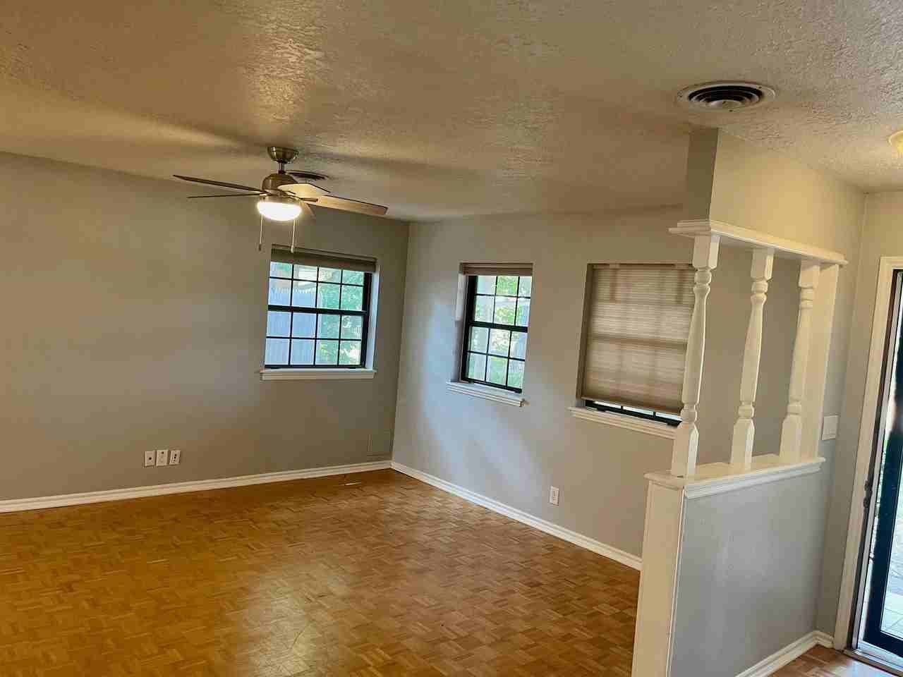 1626 Beverly Hills St - Photo 3 of 16