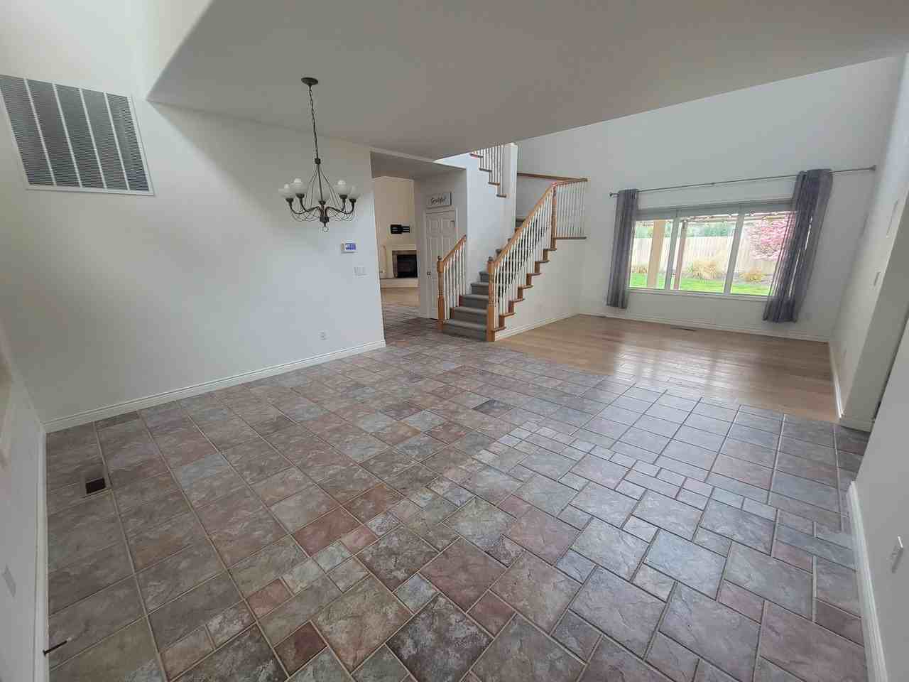 1209 Vintage Ave - Photo 2 of 18