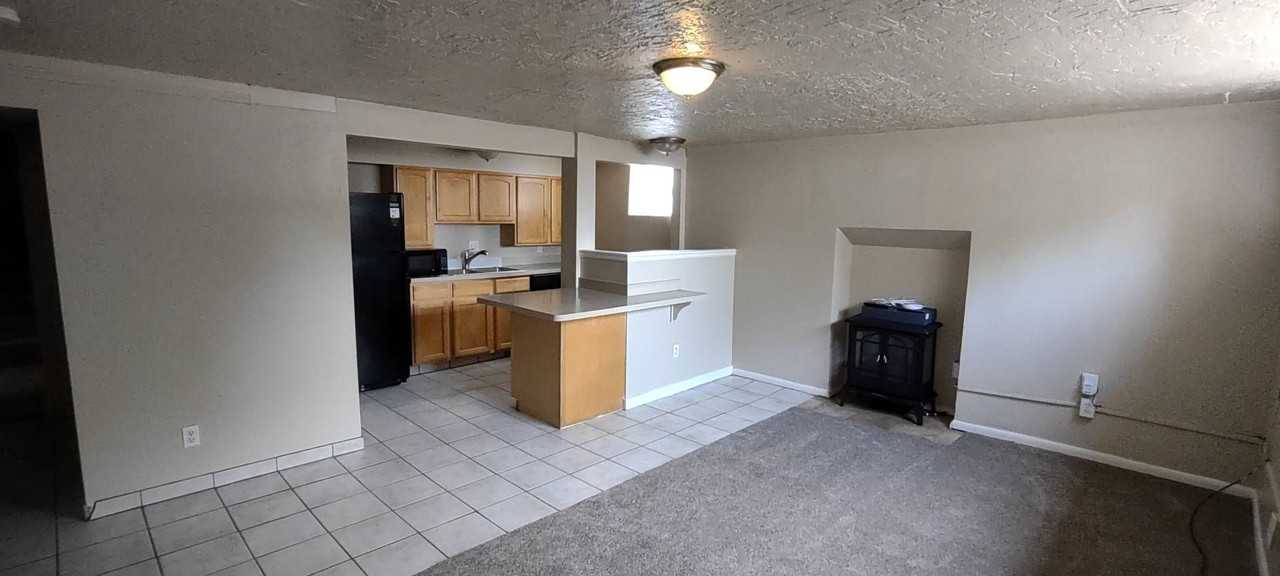 348 N 1000 W - Photo 3 of 25
