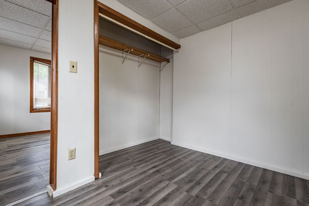 1111 Gohres St - Photo 4 of 12