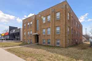 featured image of 969 Smith Ave S