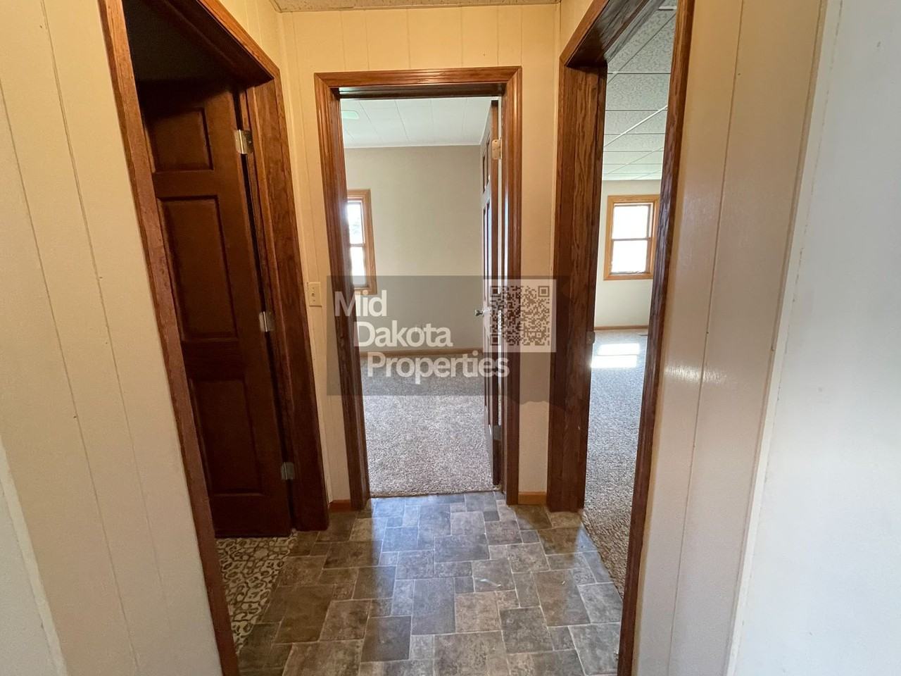 420 E 6th - Photo 4 of 19