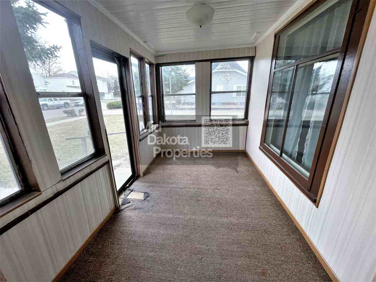 517 N Duff St - Photo 2 of 42