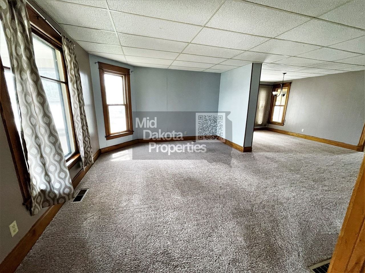 517 N Duff St - Photo 4 of 42