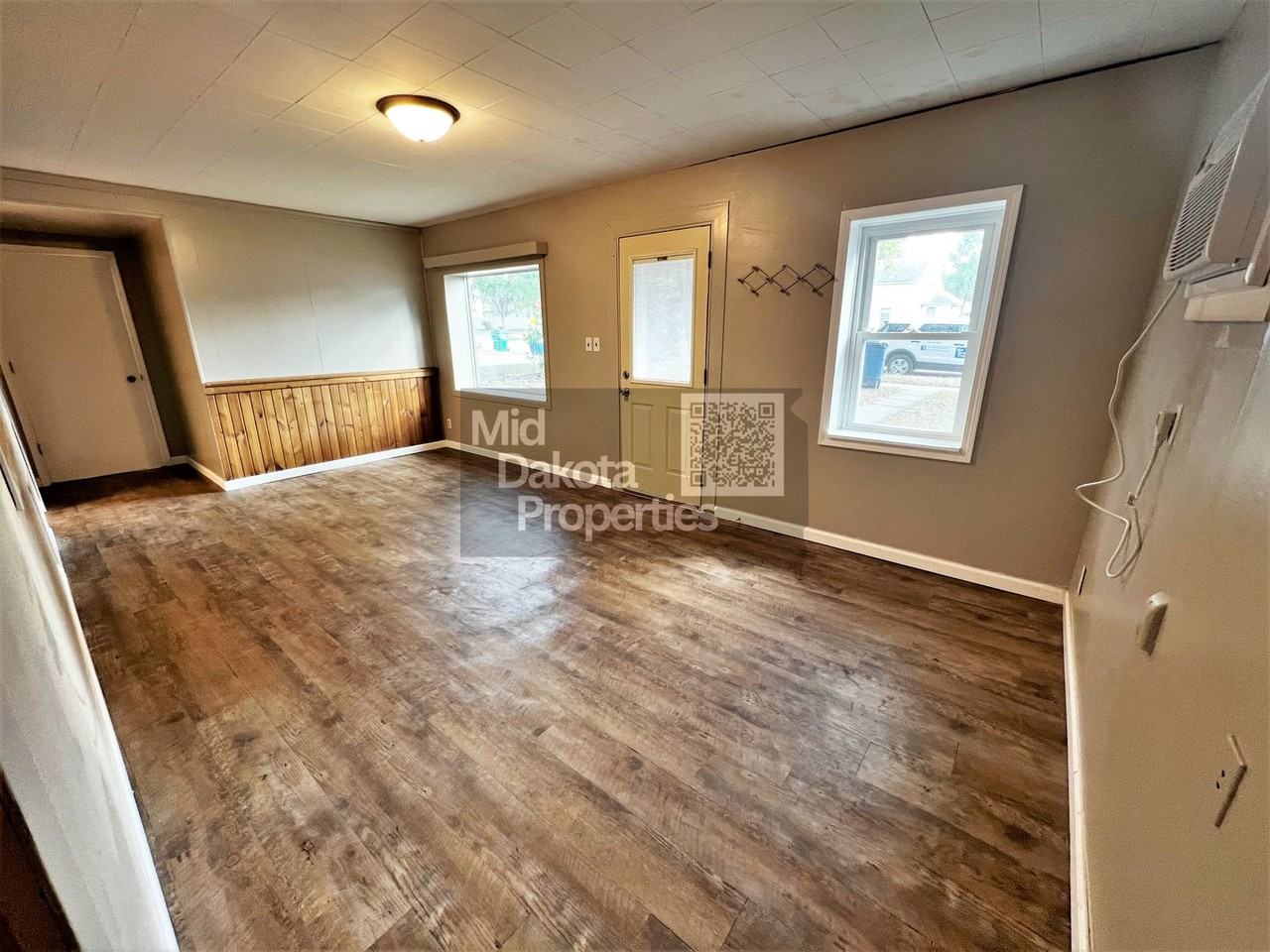 216 E 11th Ave - Photo 3 of 13