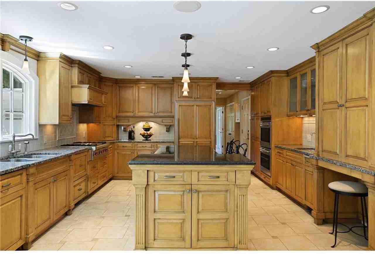 2624 Princeton Avenue South - Photo 5 of 12