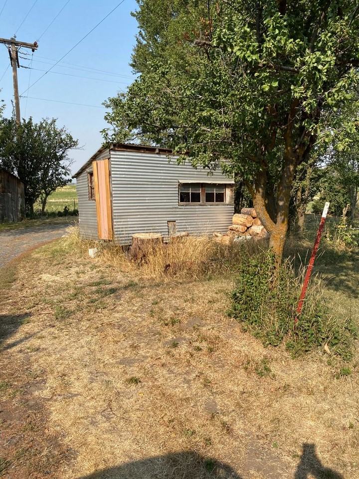14225 Springlake Rd - Photo 3 of 16