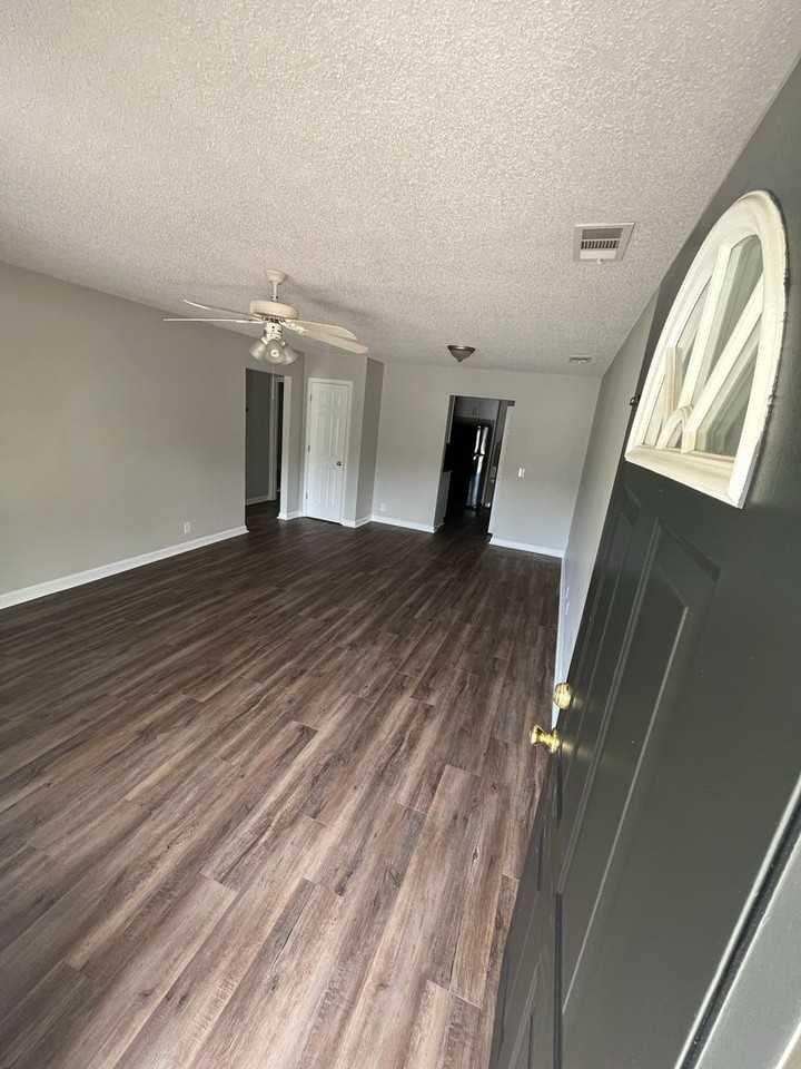 807 Ash Street Ext - Photo 5 of 12