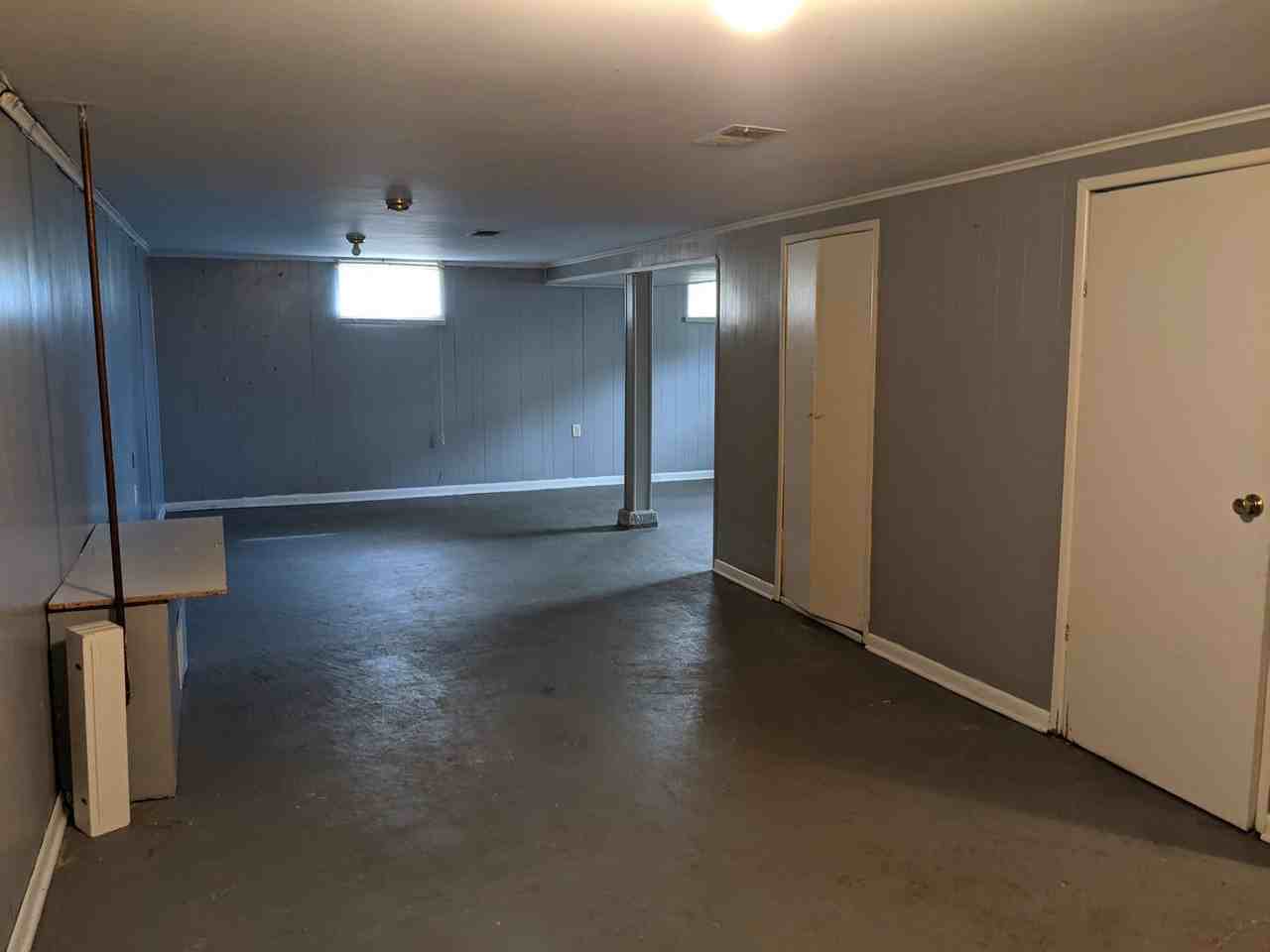 2601 Menominee Rd - Photo 2 of 15