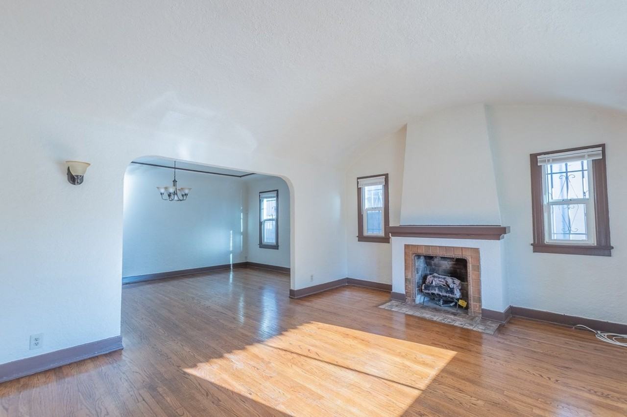 2226 S Redondo Blvd - Photo 5 of 23