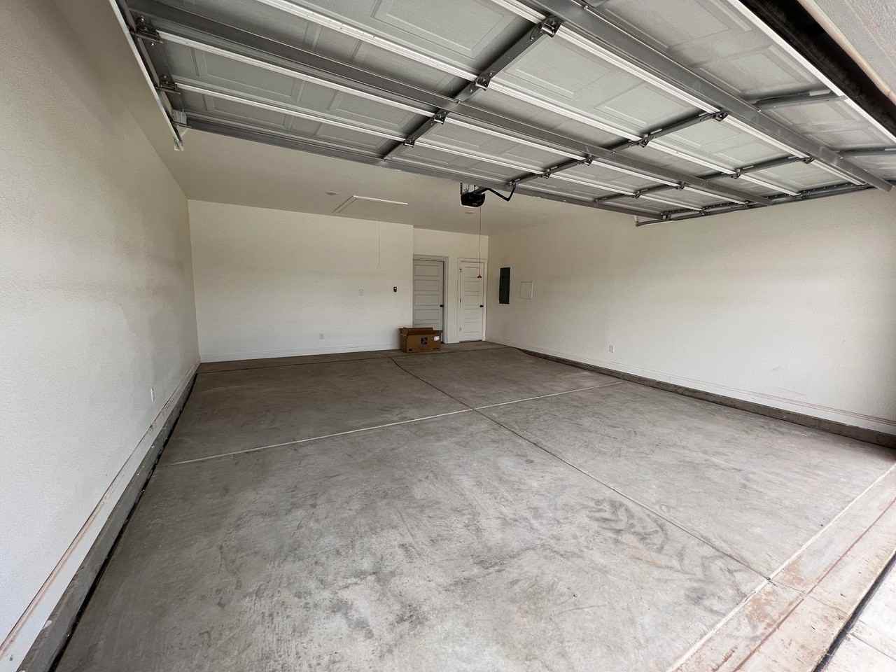 6804 52nd St - Photo 3 of 35