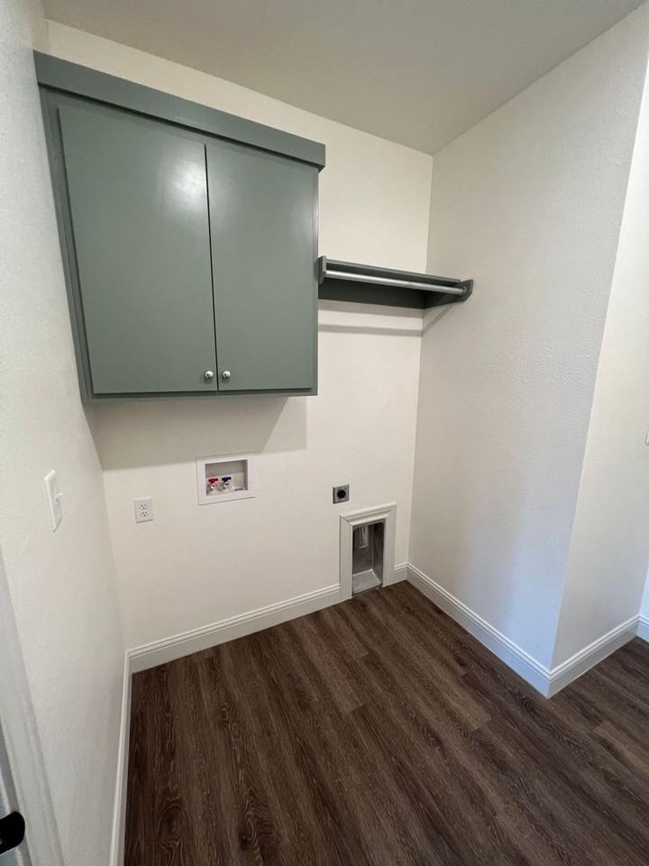 6804 52nd St - Photo 4 of 35