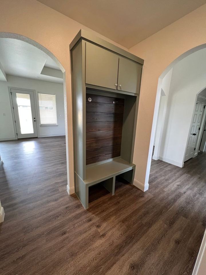 6804 52nd St - Photo 5 of 35