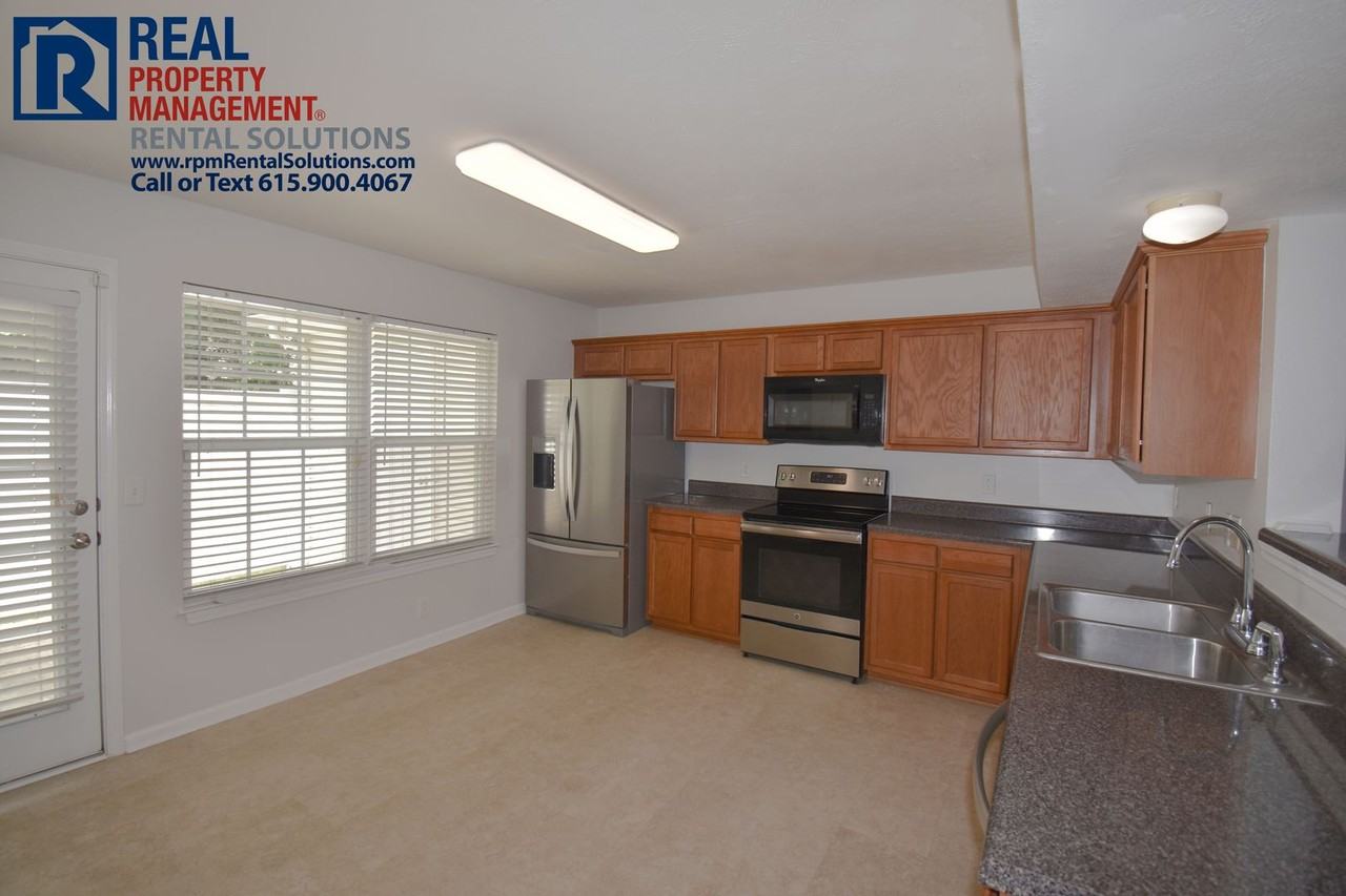 3212 Prater Ct - Photo 5 of 18
